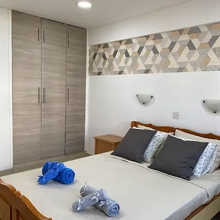 Kapparis Holiday Apartment *